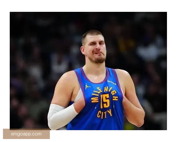 约基奇三项数据创历史新纪录 背靠背接近场均三双助攻成关键